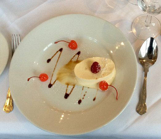 Hamilton's Restaurant at Grovefield Hotel